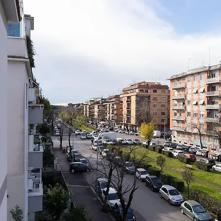 M House Cinecitta Daire Roma